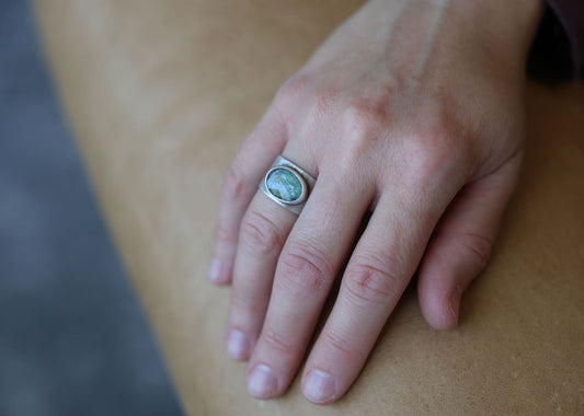 Sterling Silver Saddle Ring – Peacock Kyanite